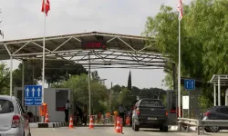 Fileleftheros: Tutuklamaların ardından Kıbrıslı Rumların Kuzey Kıbrıs'a geçişleri azaldı!