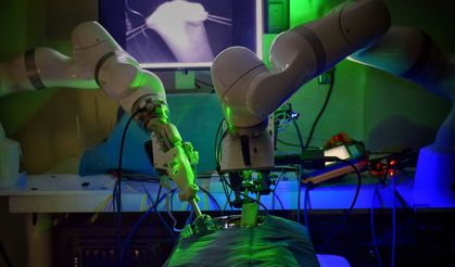 Otonom robot cerrah, ilk kez kendi başına ameliyat yaptı