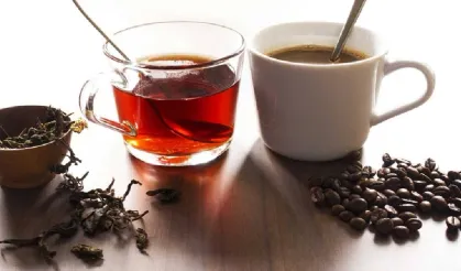 Çay ve kahveyi çok sıcak içmek kanser riskini artırıyor