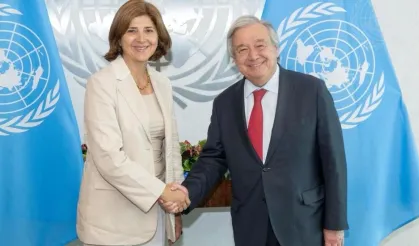 Üçlü görüşme Rum basınına yansıdı: Holguin 5+1 görüşme hazırlığı için adaya geliyor!