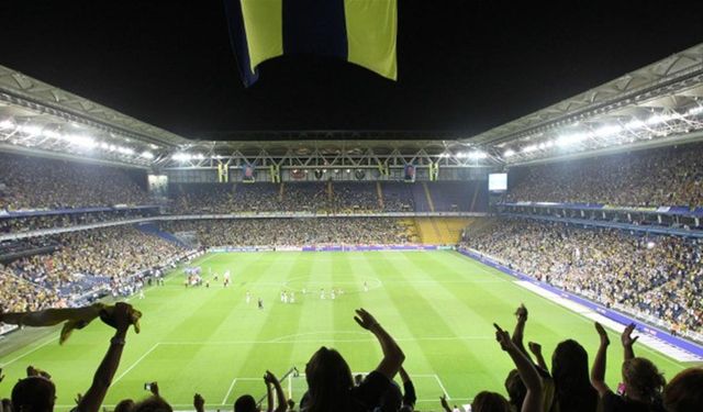 UEFA'dan Fenerbahçe'ye ertelemeli kısmı tribün kapatma cezası