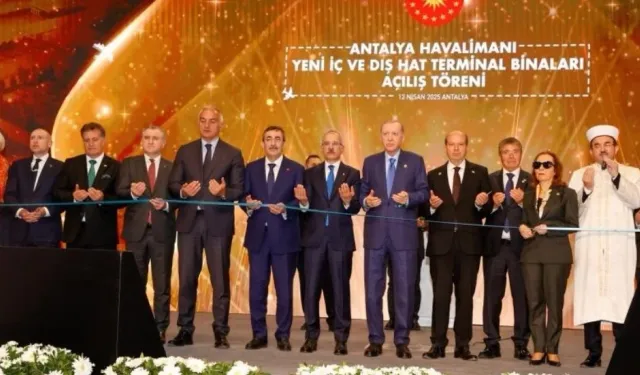 KKTC heyeti, Antalya Havalimanı yeni iç ve dış hat terminal binalarının açılışına katıldı