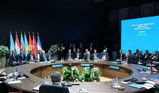 Rum baskısı Macaristan'a gri adım attırdı