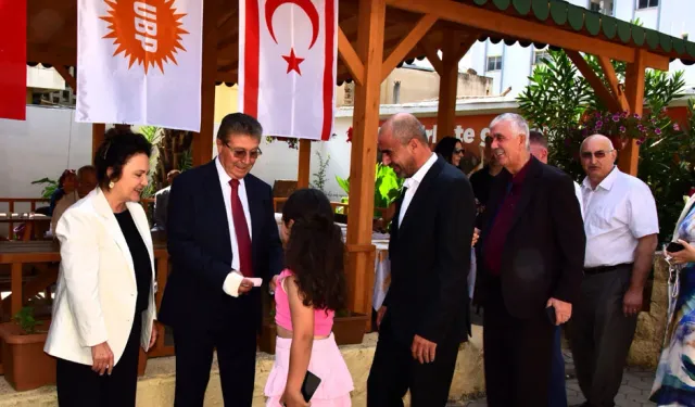 Başbakan Üstel, UBP Genel Merkezi’nde partililerle bayramlaştı
