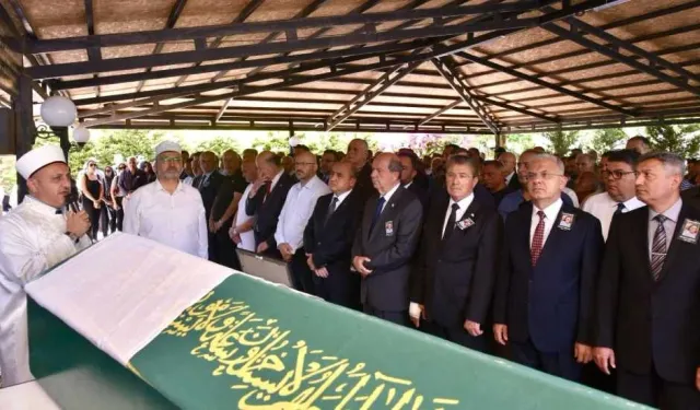 Başbakan Üstel'in ablası Selma Kumova, son yolculuğuna uğurlandı