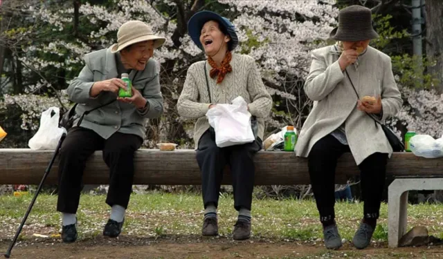 Japonya'da 100 yaş üstü nüfus ilk kez 99 binin üzerinde