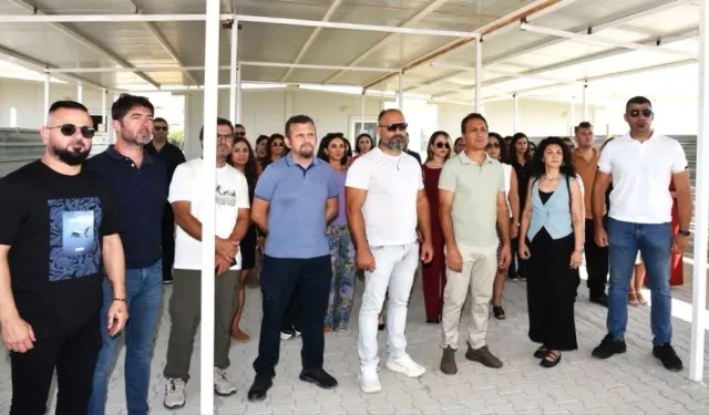 Orta Eğitim Öğretmenler Sendikası, Eğitim Bakanını okullardaki eksiklikler nedeniyle istifaya çağırdı