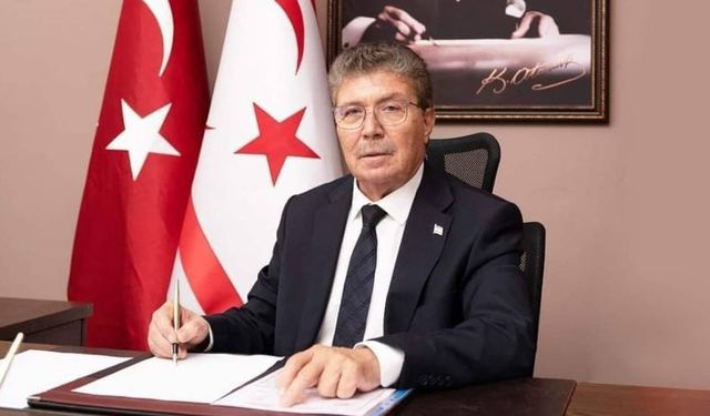 Üstel'den 29 Ekim mesajı: Bizler Cumhuriyet sevgisini Atatürk’ün izinde şekillendirmiş bir halkız