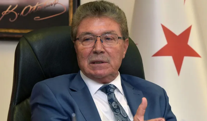 Başbakan Üstel: ''Bu çağ dışı anlayışı ve gençlerimizin gelişimini engelleme çabasını şiddetle kınıyoruz.''