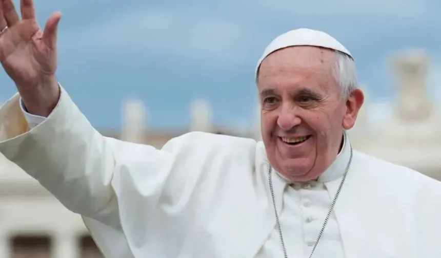 Papa Francis yaşamını yitirdi