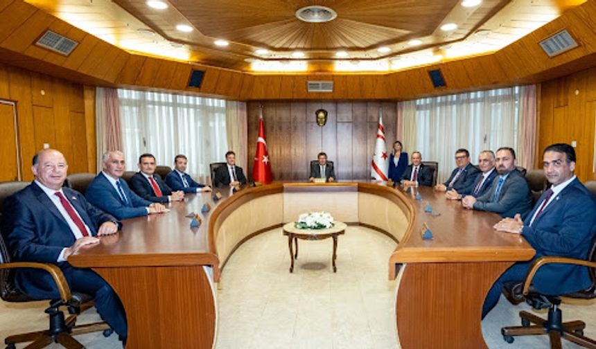 UBP-DP-YDP hükümeti  “Halka Hizmet Yolunda Üç Yıl”  basın toplantısı düzenliyor
