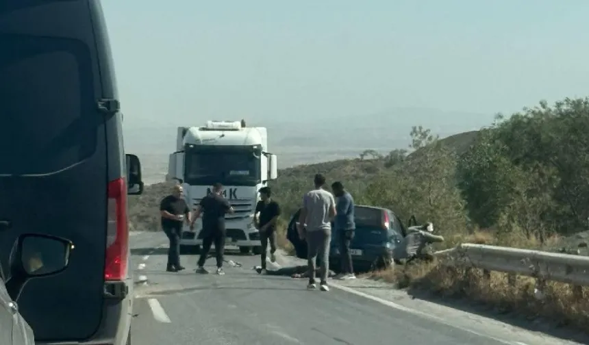 Dağyolu’nda önündeki araçları geçmeye çalışan sürücü kaza yaptı: 1 yaralı