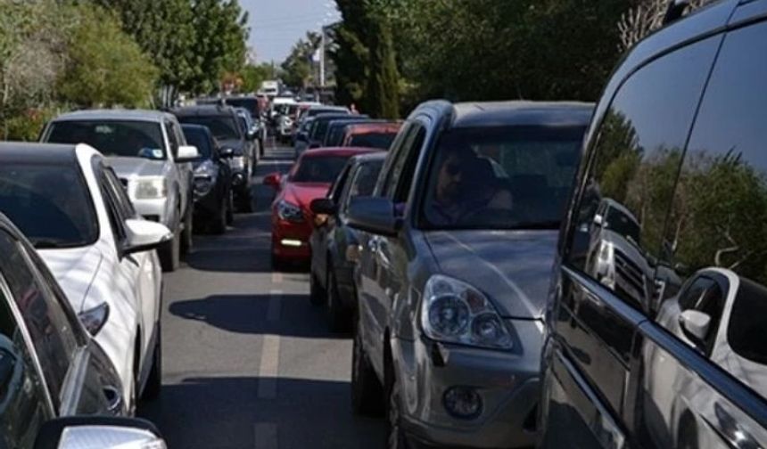Güney'e KKTC kimliğiyle geçişe izin verilmeyecek iddiası: Rum polisi "yasal bir değişiklik yok" dedi