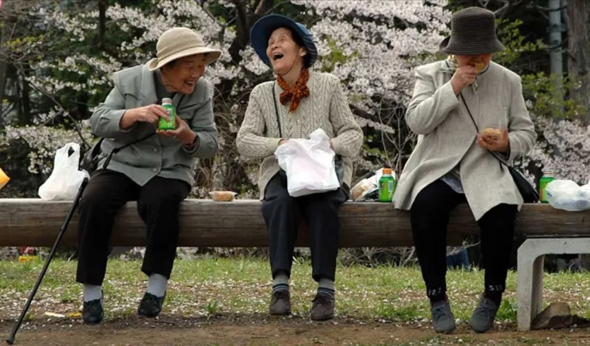Japonya'da 100 yaş üstü nüfus ilk kez 99 binin üzerinde