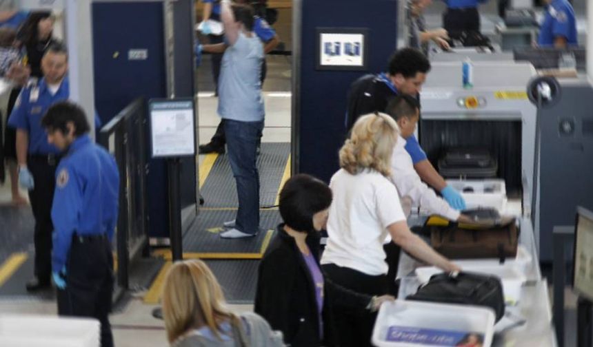 Güney Kıbrıs, sınır kapıları ile havalimanlarında güvenlik önlemlerini artıracak